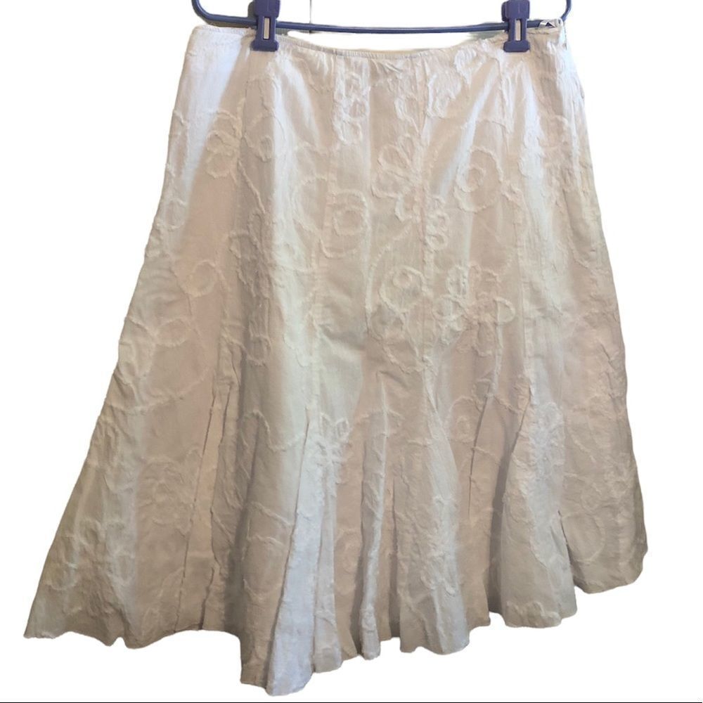Papaya Classic White on White Skirt